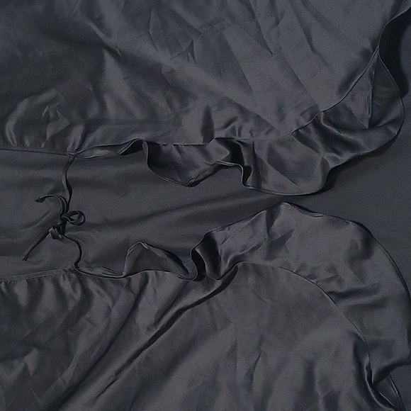 Victoria's Secret LOVE Black Kimono Wrap Robe - Picture 10 of 12